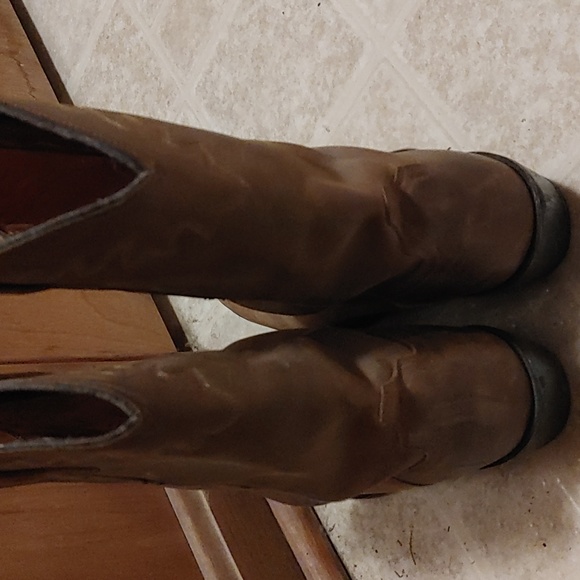 Ariat men boots - Picture 3 of 6